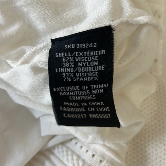 Le Chateau Crocheted Fit and Flare Dress - sz XS - Picture 6 of 6